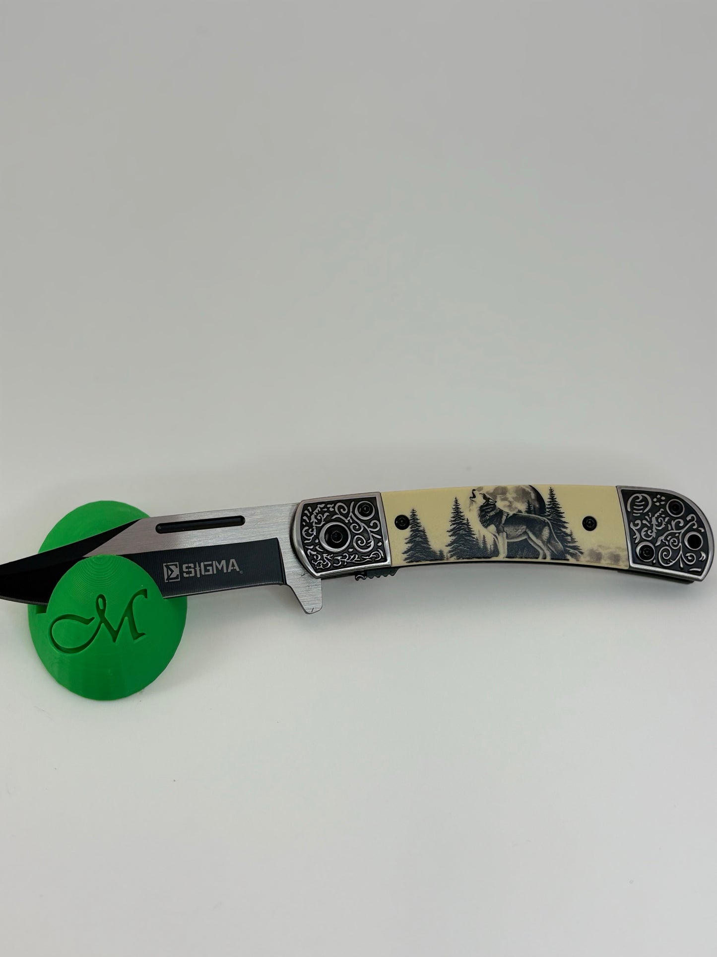 Sigma Ball Bearing Flipper Knife - Wolf Design