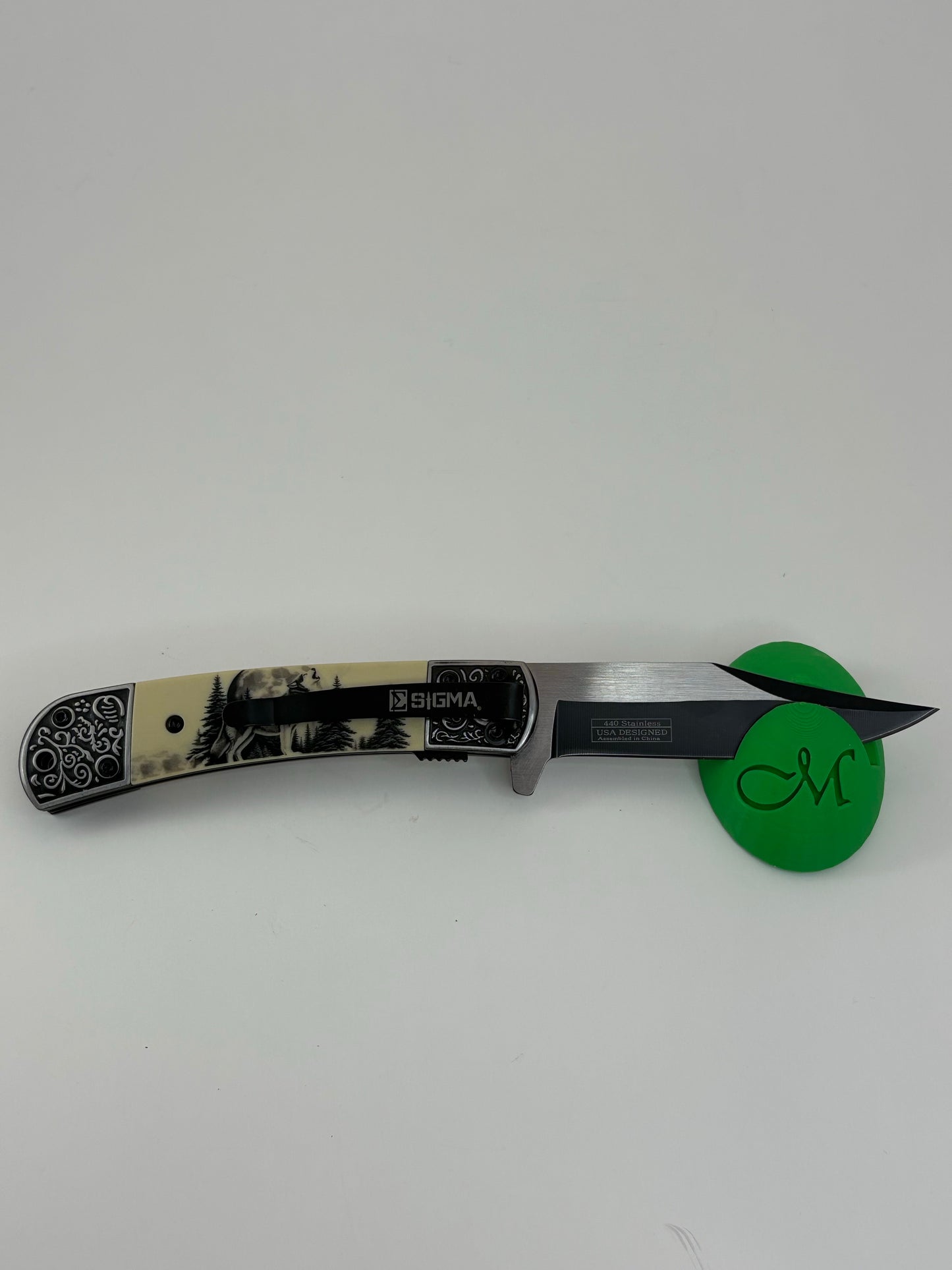 Sigma Ball Bearing Flipper Knife - Wolf Design