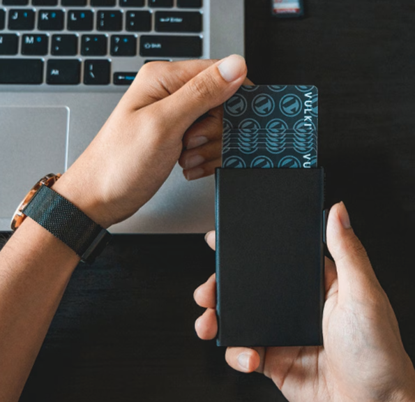 2A Eagle Pop-Up RFID Wallet
